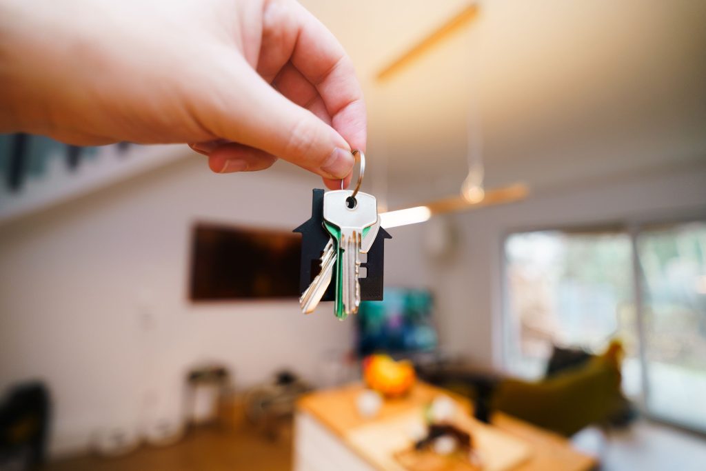 Ton propriétaire vend son logement : quels sont tes droits ?